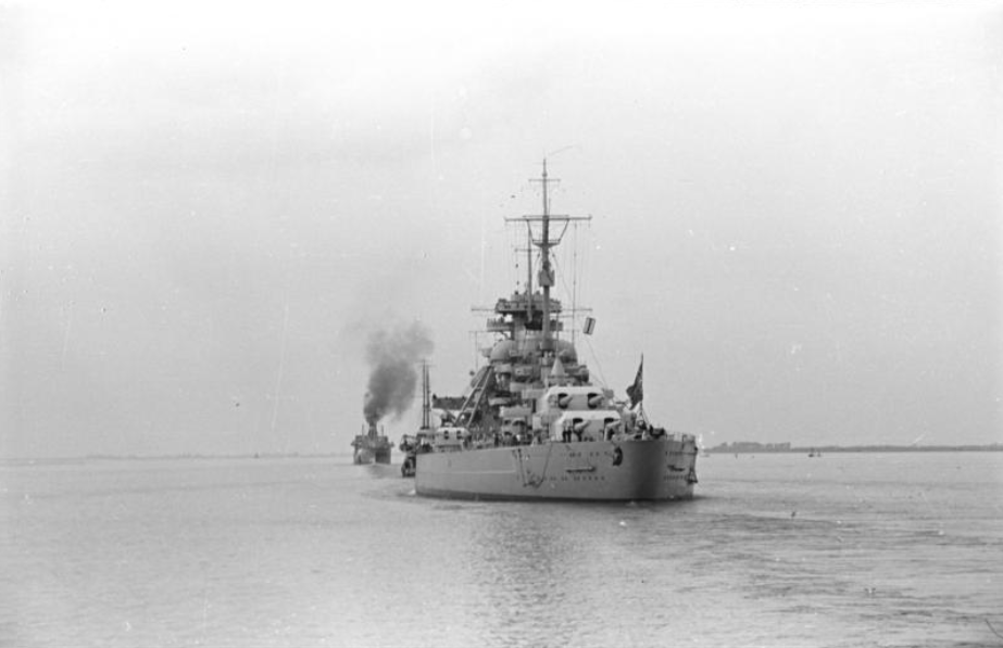 AMATI Bismarck Battleship Kit 1:200 Boat AMA1614