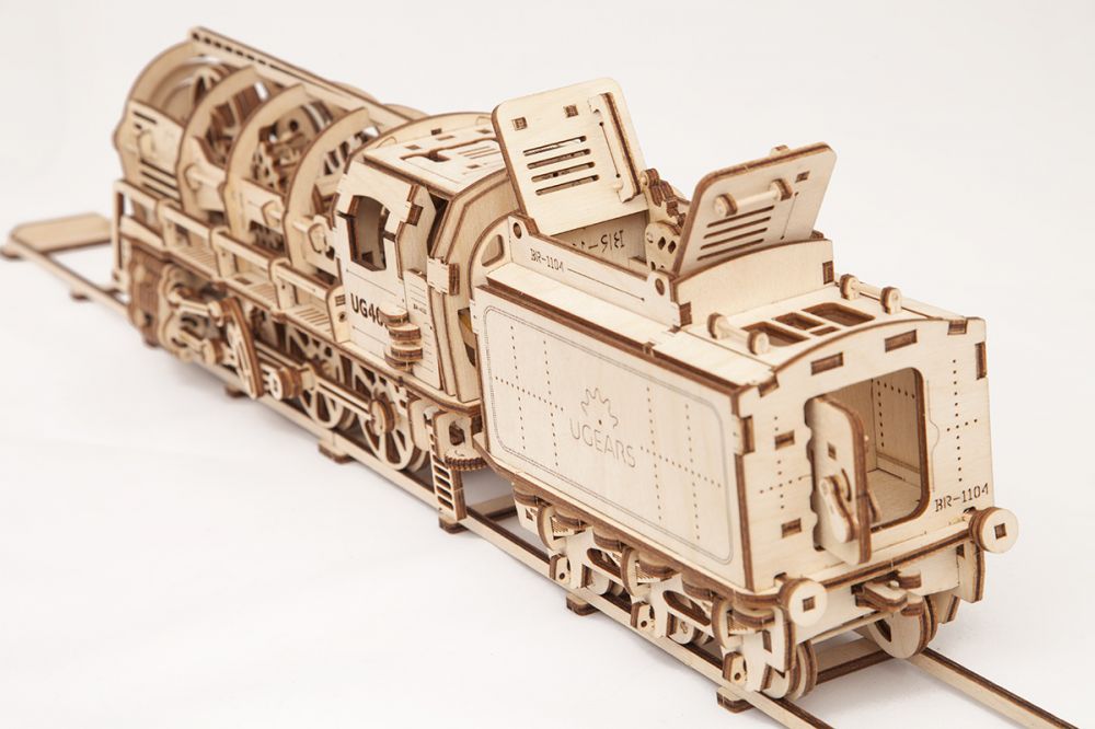 UGears Steam Locomotive with Tender - 443 Pieces (Advanced)
