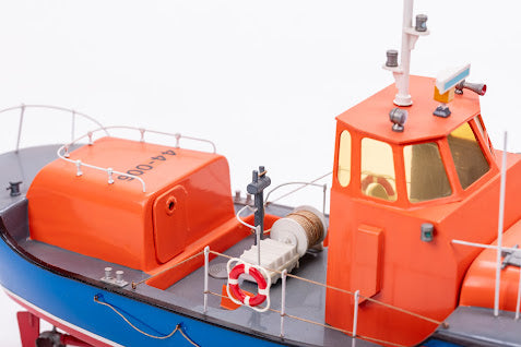 Billing Royal Navy Lifeboat Waveny 1:40 BIL101