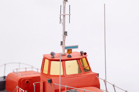 Billing Royal Navy Lifeboat Waveny 1:40 BIL101