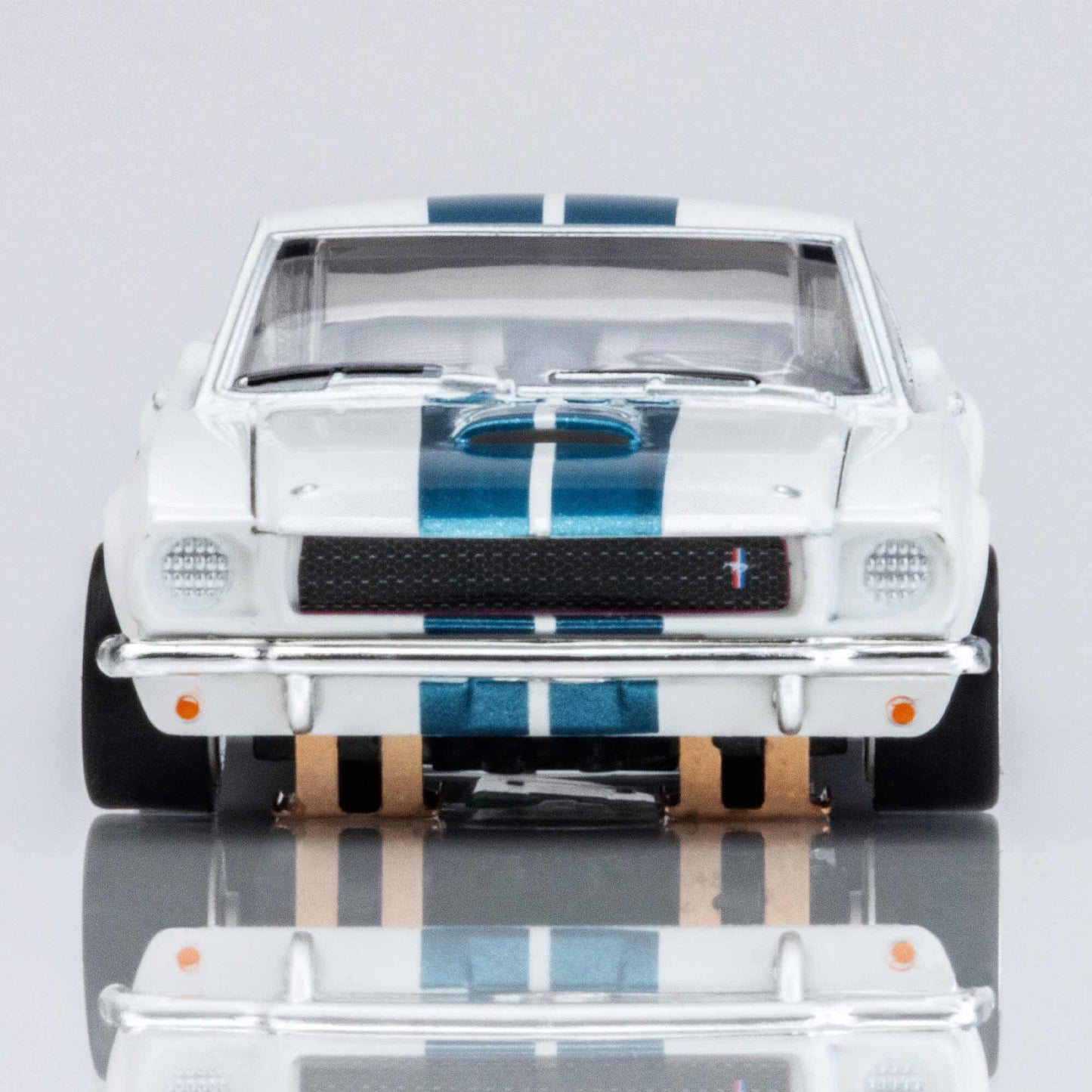 AFX Shelby GT350 1965 White/Blue 22068