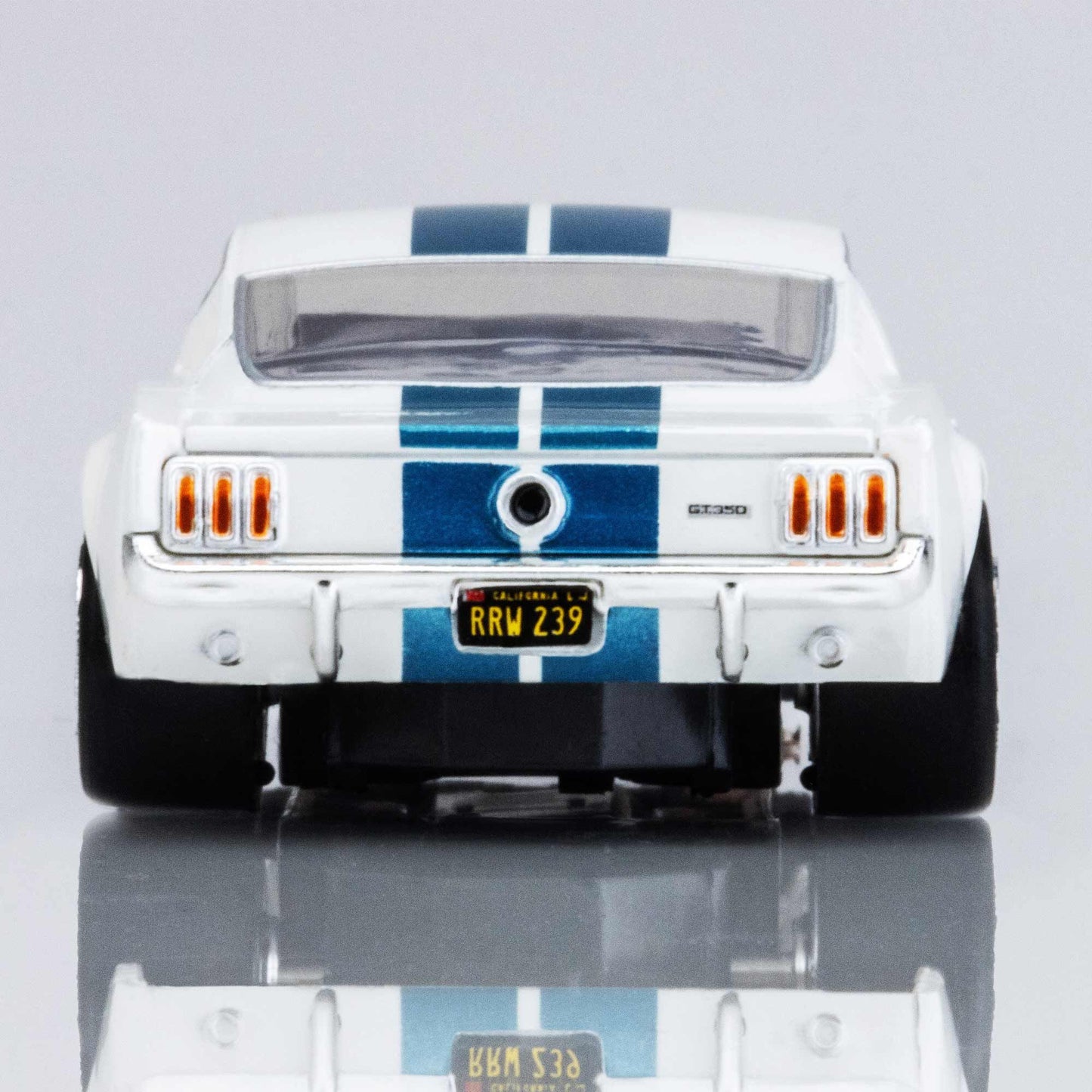 AFX Shelby GT350 1965 White/Blue 22068