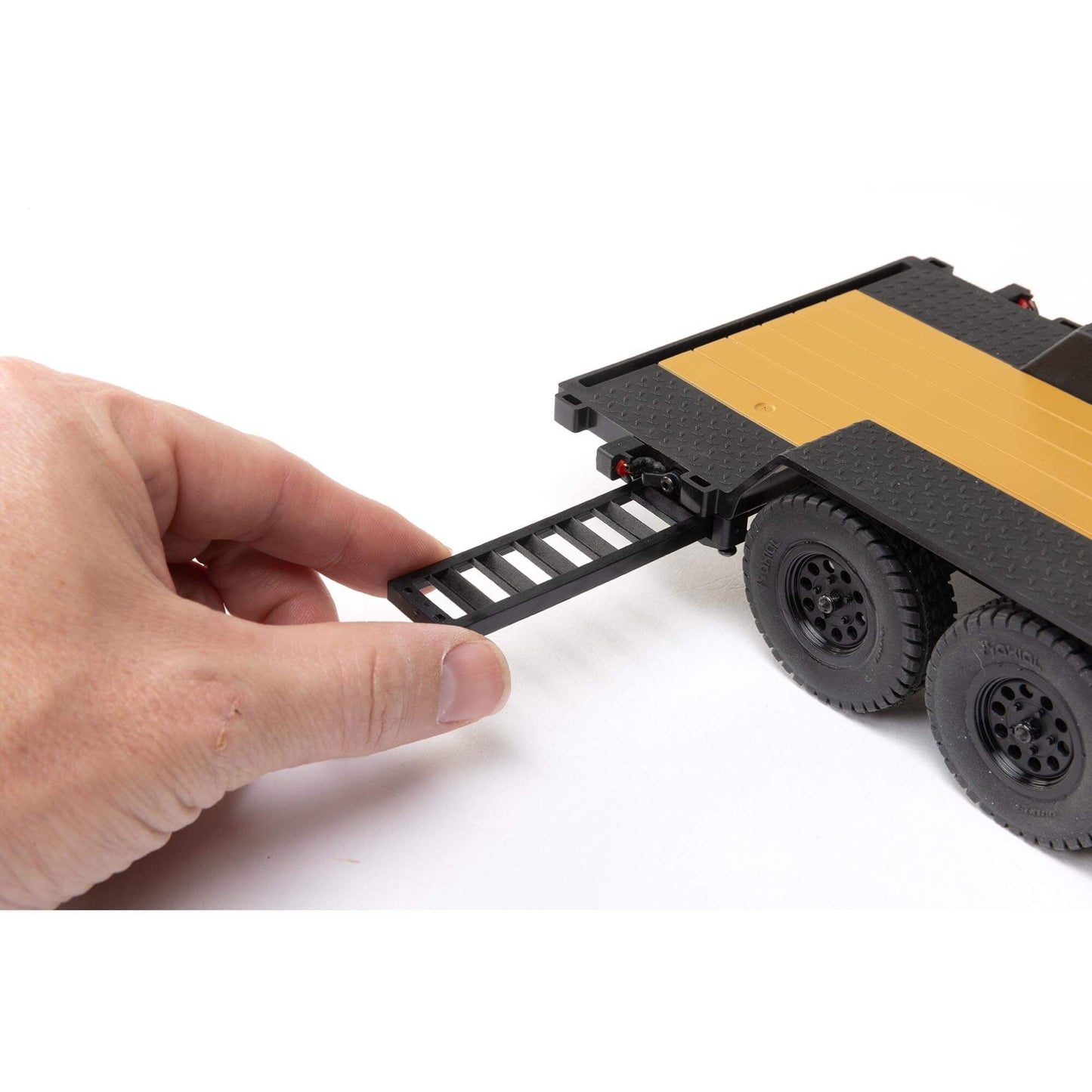 SCX24 Flat Bed Vehicle Trailer with LED Taillights:1/24th AXI00009