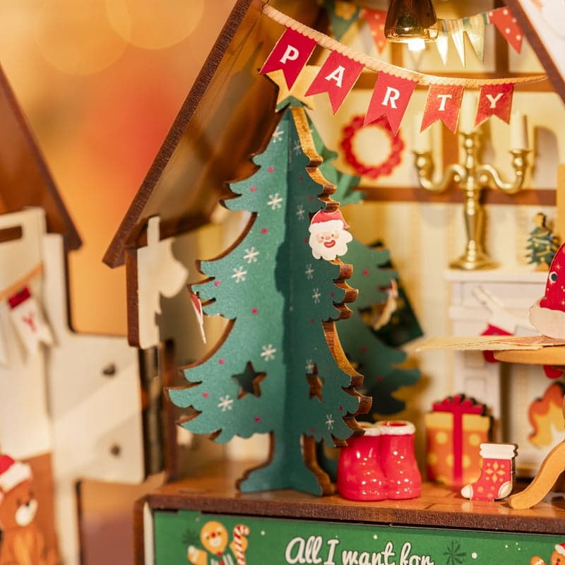 Rolife Twinkling Christmas House Miniature Doll House DS036
