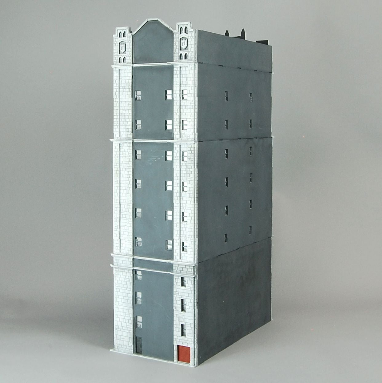 CMR Fyfe Building w/Building Add-On kit (Bonus) (Final Sale)