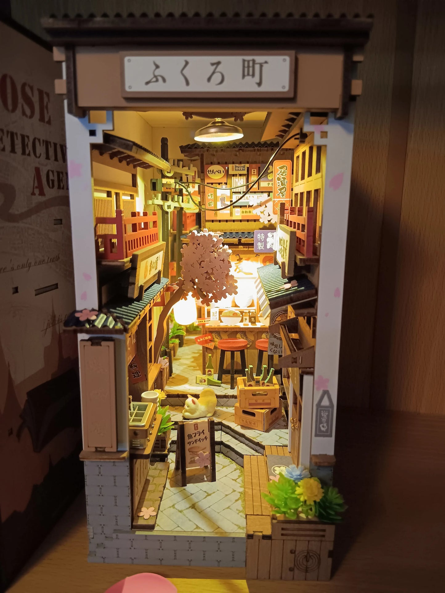 Rolife Book Nook Shelf Insert - Sakura Wine Alley TGB11