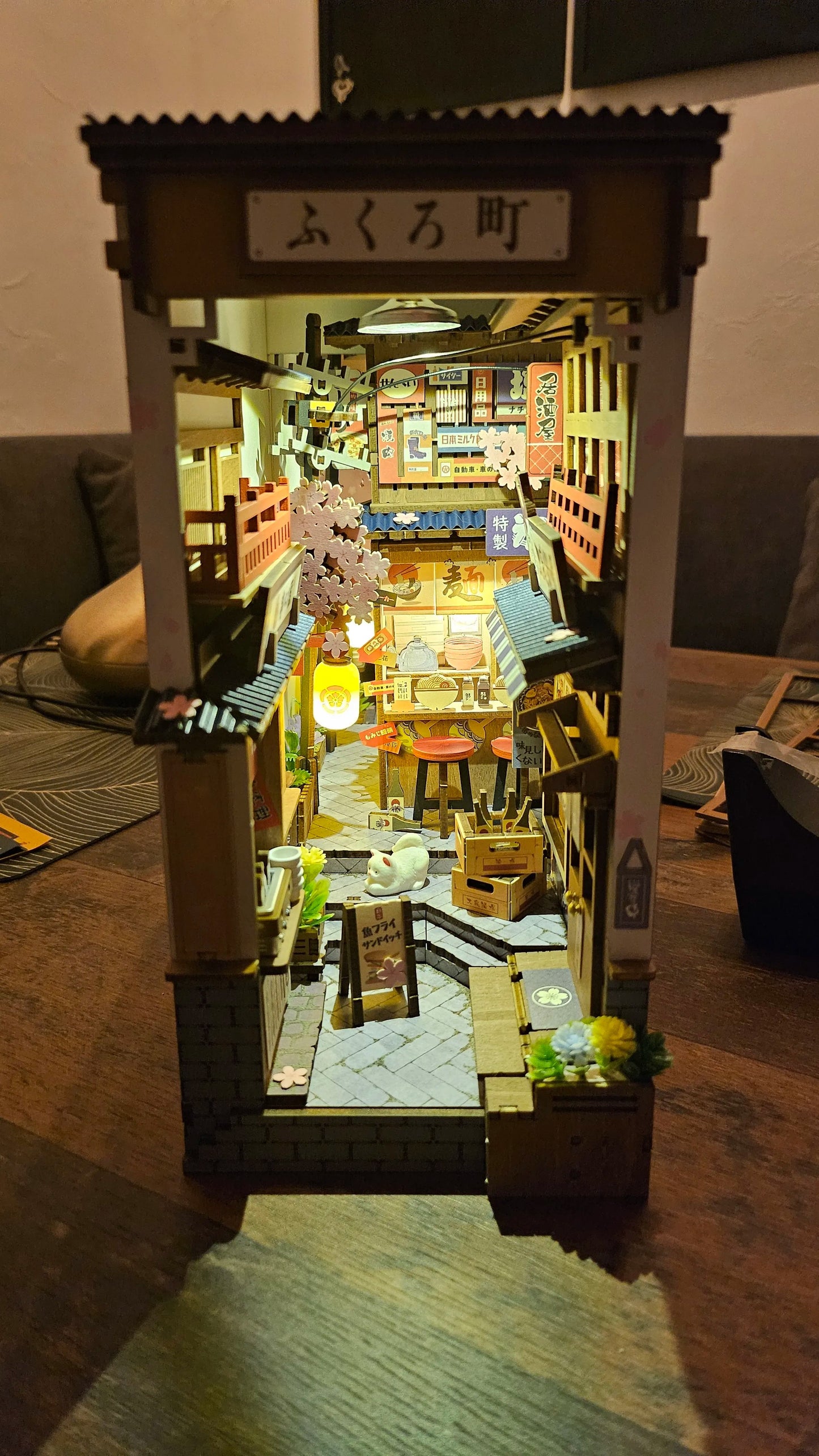 Rolife Book Nook Shelf Insert - Sakura Wine Alley TGB11