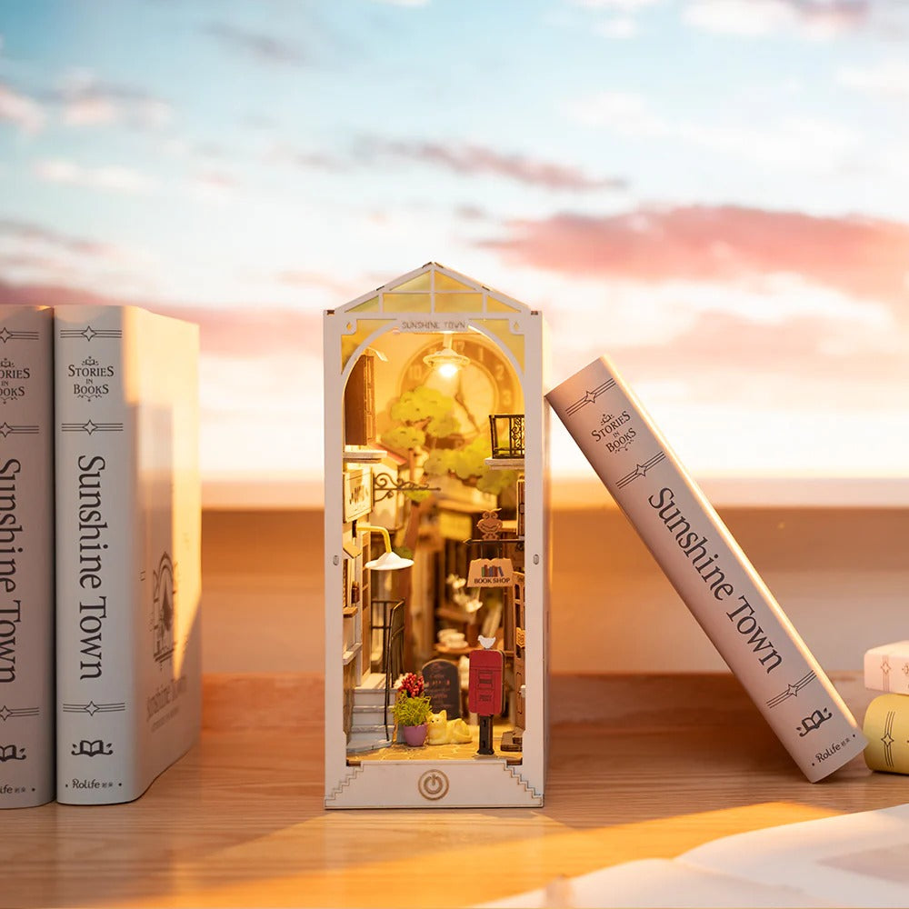 Rolife Sunshine Town Book Nook Shelf Insert