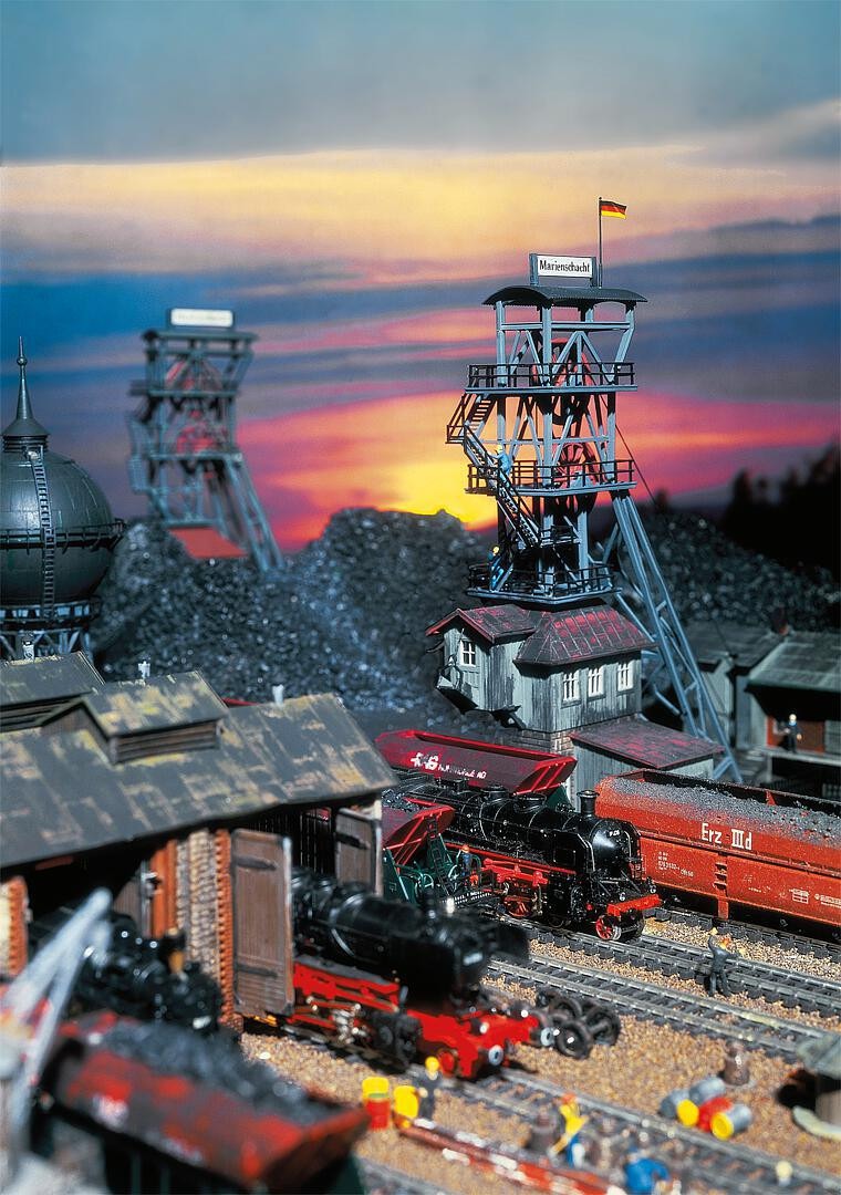 Faller Marienschacht Mine-Headgear – HO Scale Model Kit 130945