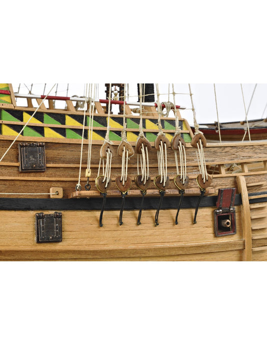 AMATI Mayflower 1:60 Boat AMA1413
