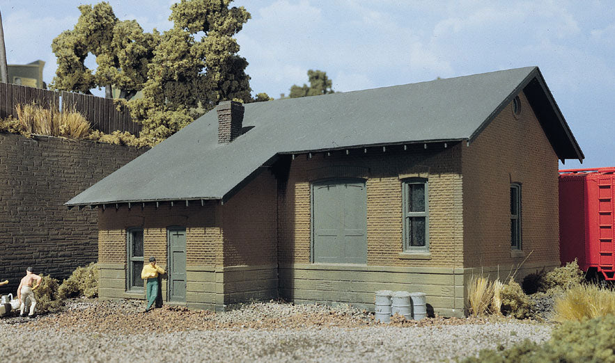 FREIGHT DEPOT HO SCALE WOO10700