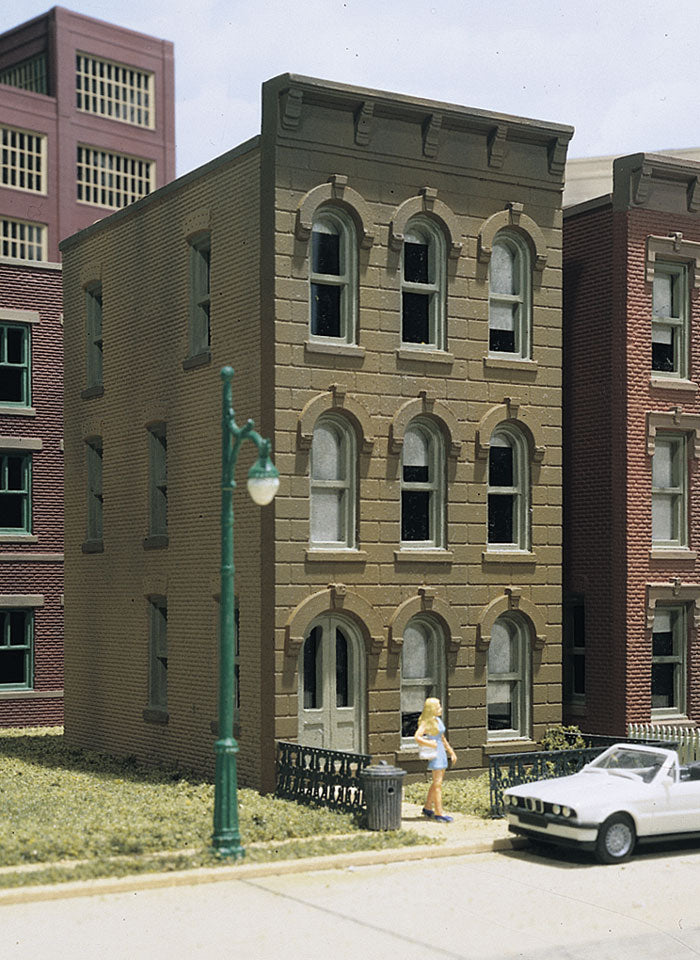 TOWNHOUSE #2 HO SCALE WOO11000