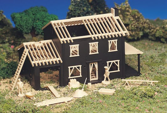 Bachmann House Under Construction (HO Scale) 45191