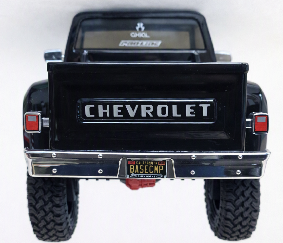AXIAL SCX10 III Base Camp 82 Chevy K10 Black