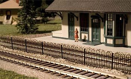 HO Hairpin Fence, 35"