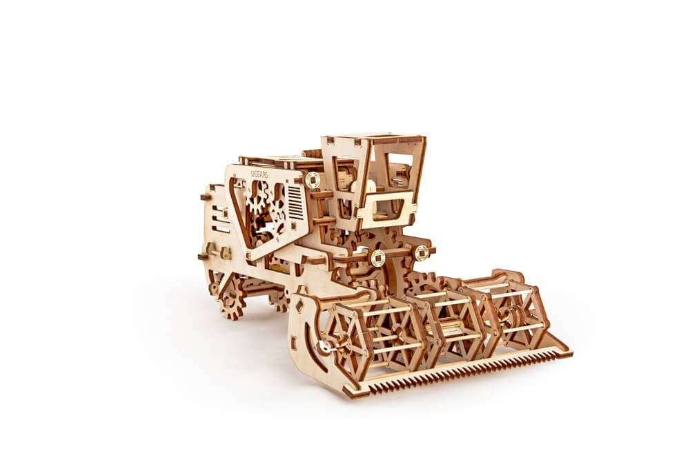 UGears Combine Harvester - 154 Pieces UGR70010