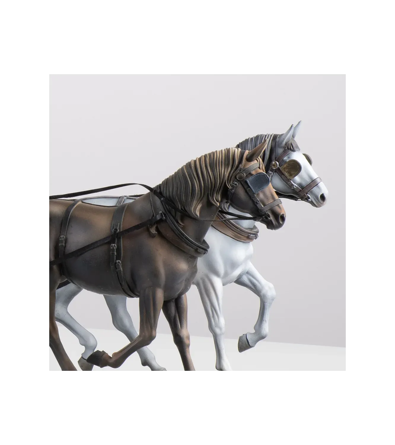 Set of 2 Resin Horses for Stage Coach - 1:12 scale