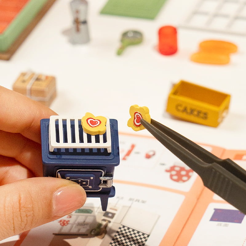 Rolife Afternoon Baking Time DIY Miniature House