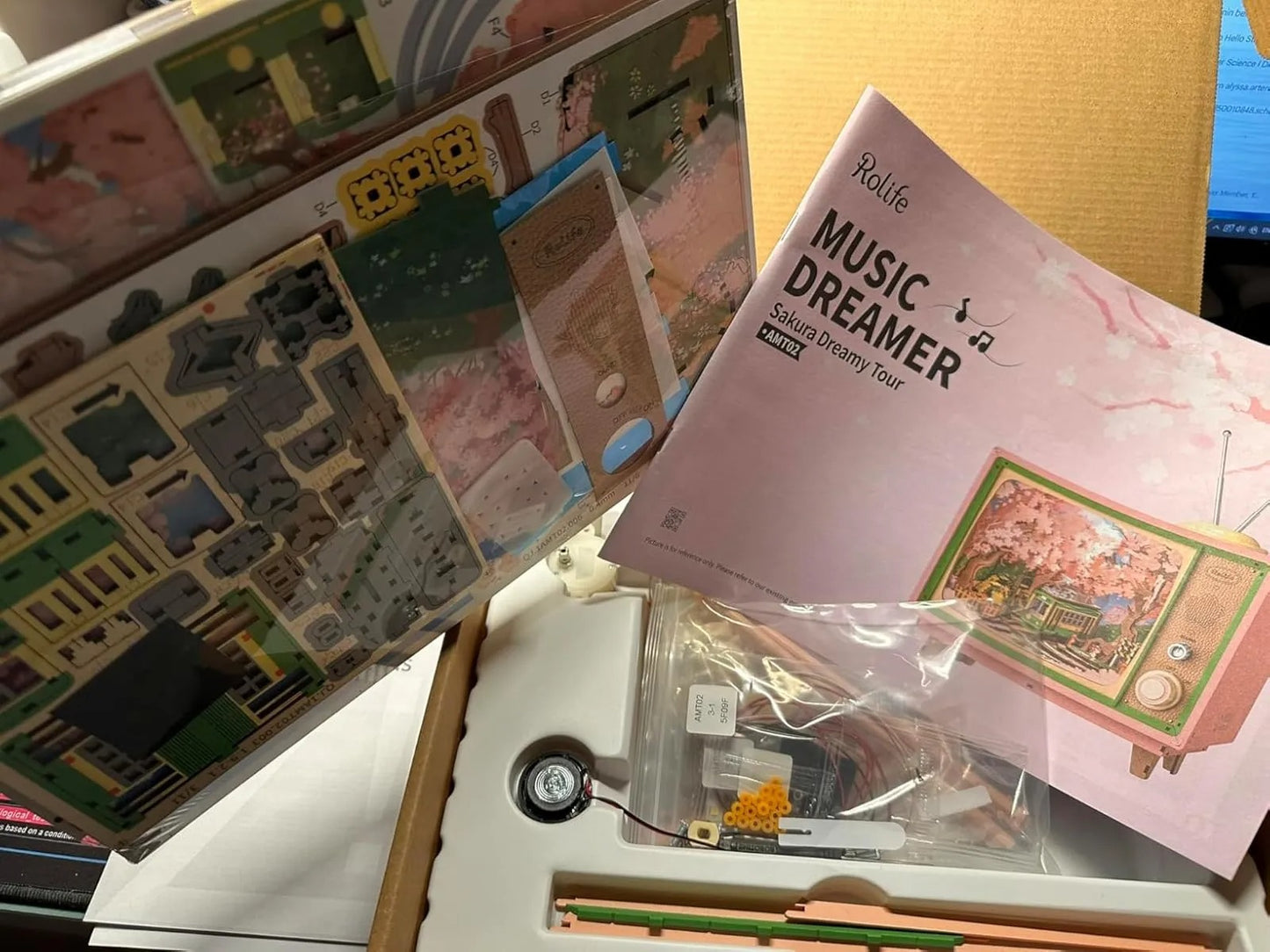 Rolife Sakura Dreamy Tour DIY Music Box 3D Wooden Puzzle