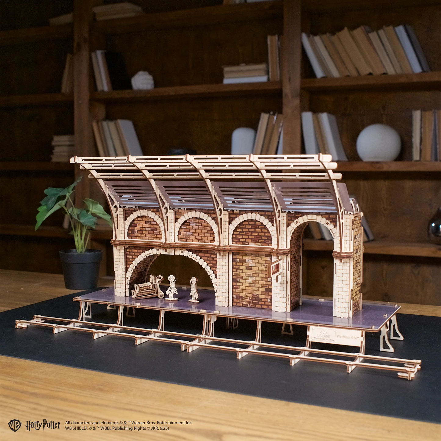 UGears Platform 9 ¾ - 230 Pieces (Easy)