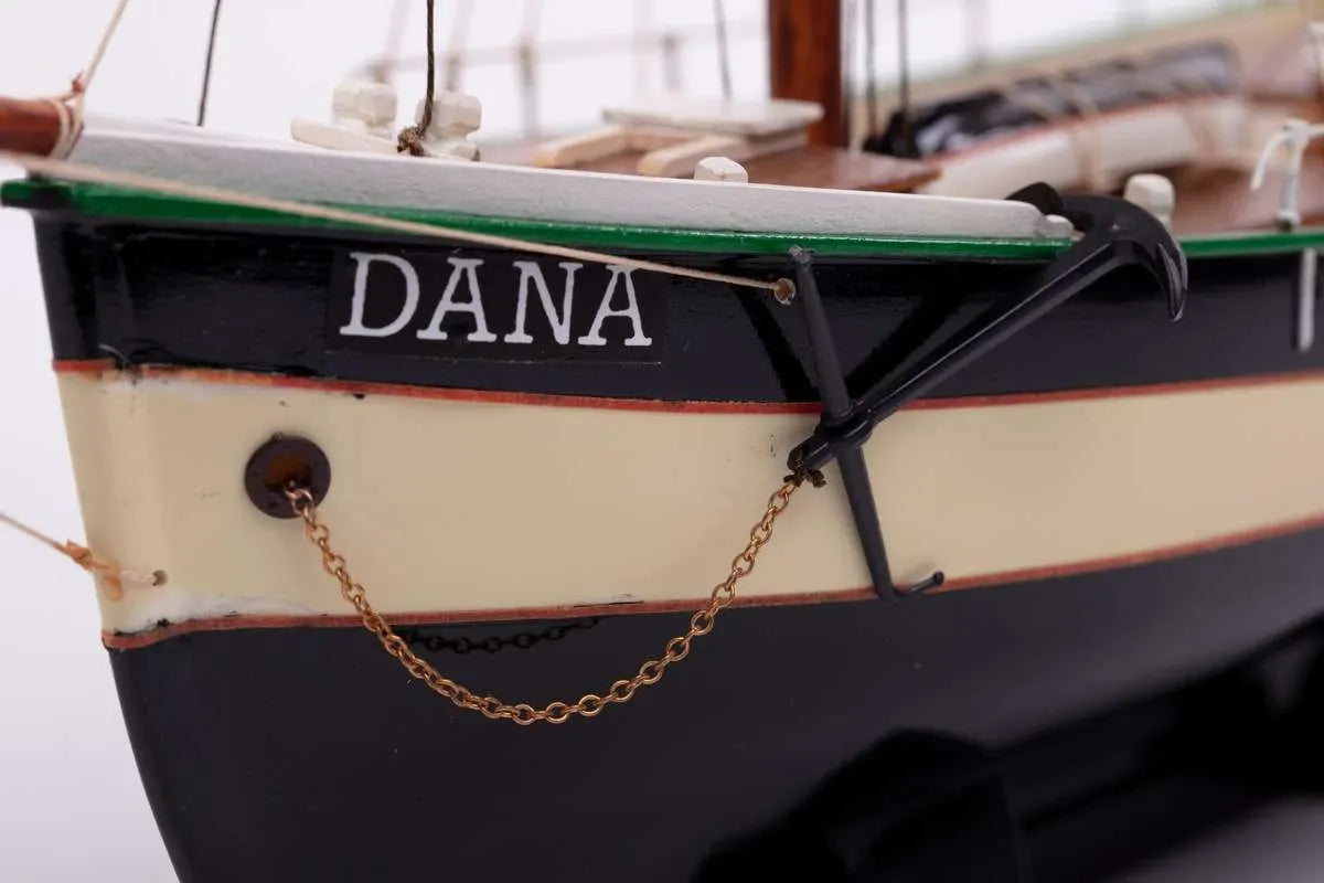 Billing Boats 1:60 Dana 200