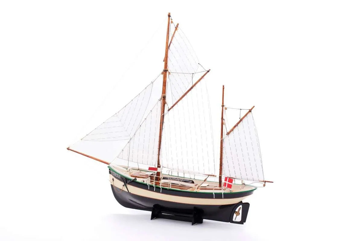 Billing Boats 1:60 Dana 200