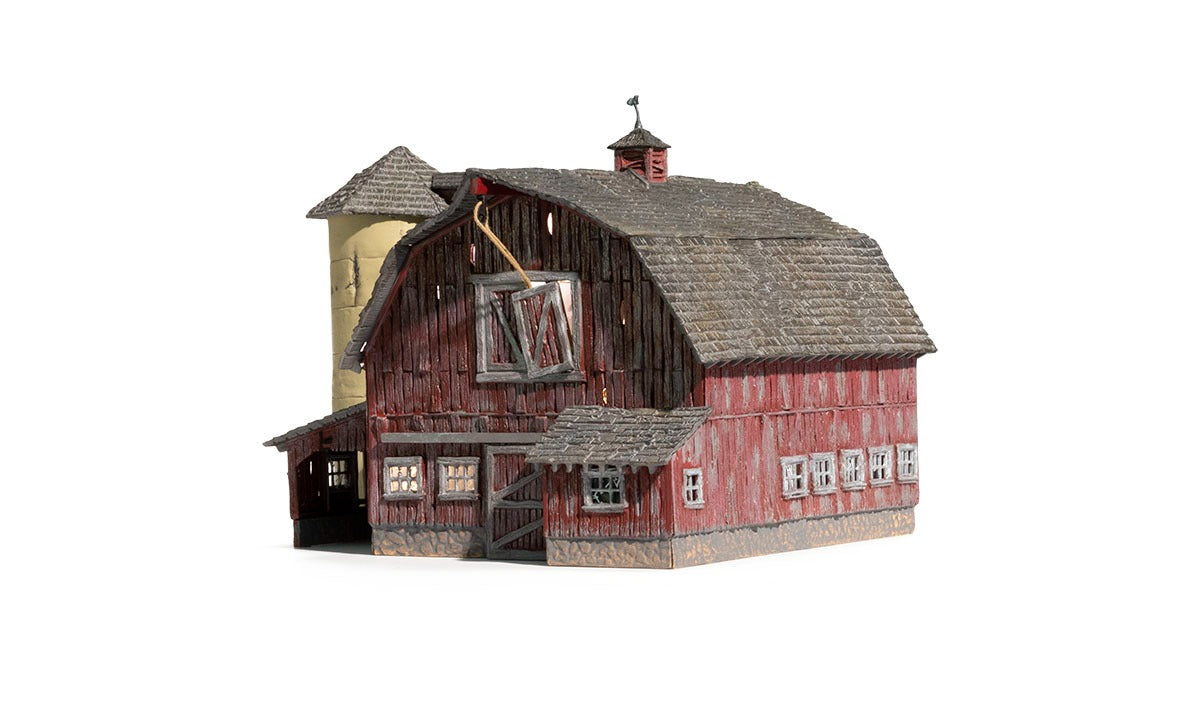 OLD WEATHERED BARN (LIT) (HO) Structure WOO5038