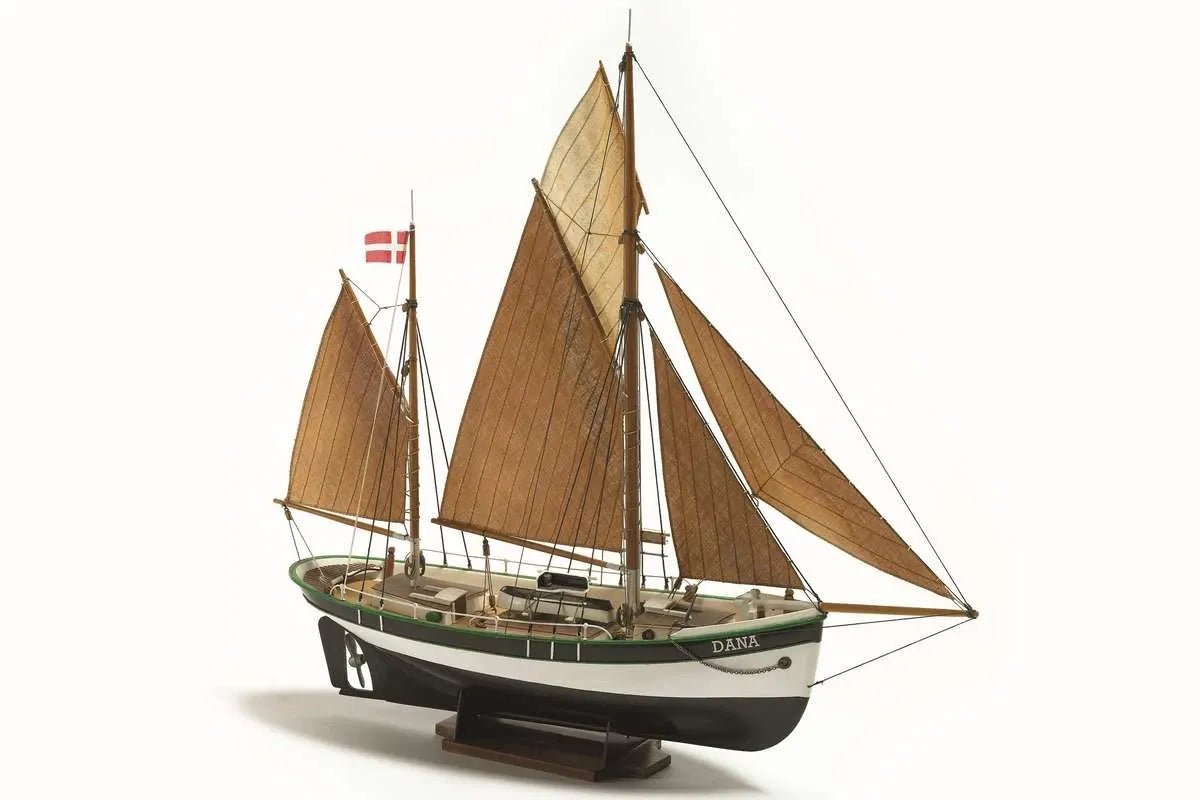 Billing Boats 1:60 Dana 200