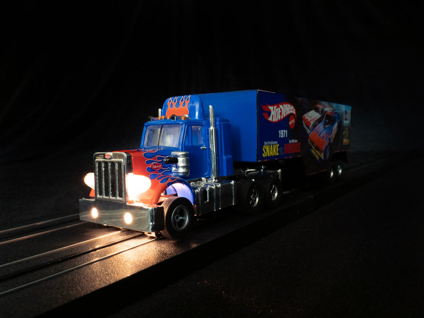 Racing Rigs - X-Traction - Slot Car | SC371 | Auto World