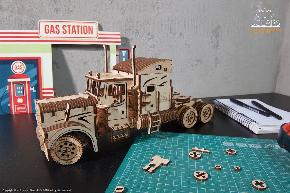 UGears Heavy Boy Truck VM-03 - 541 Pieces (Advanced) UGR70056
